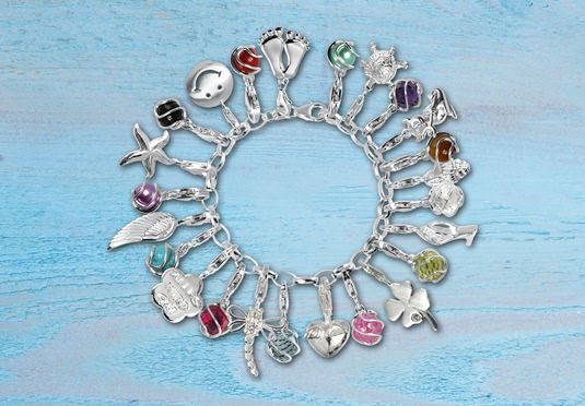 Charms-Schmuck und Bettelarmband